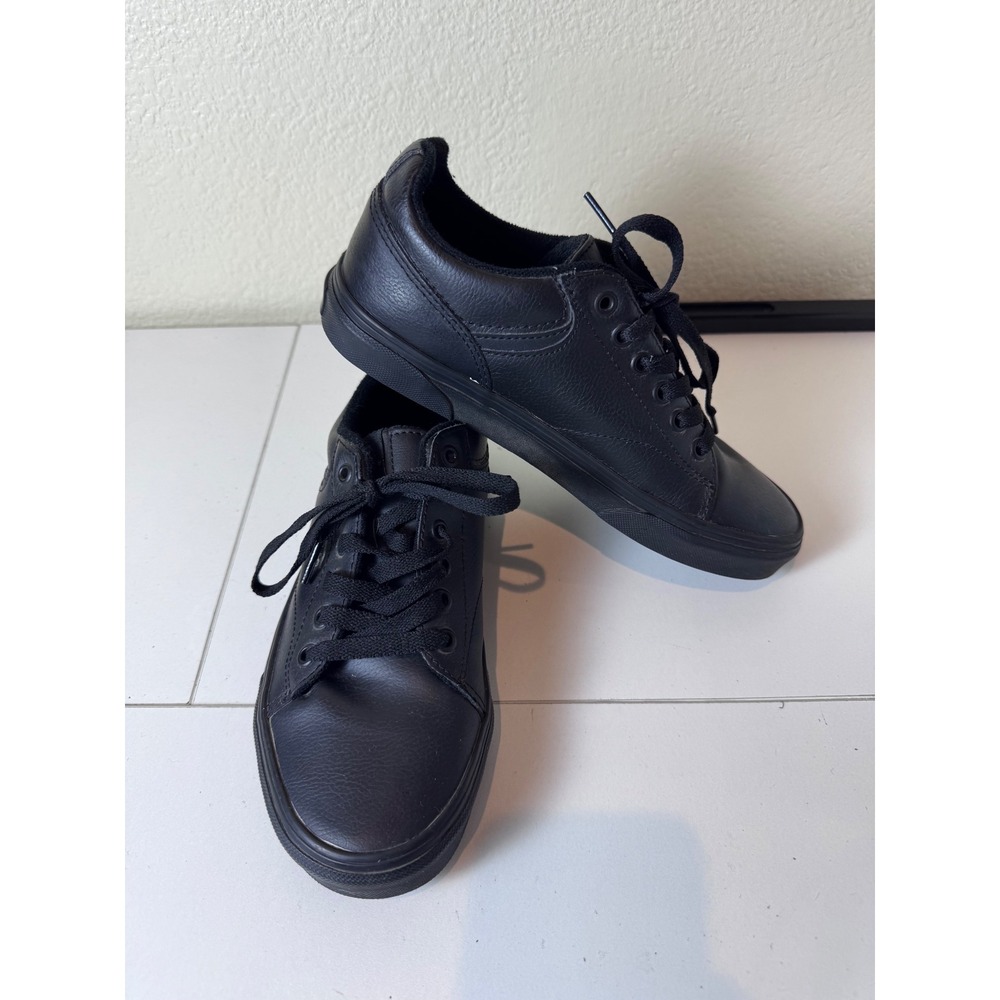 Vans Atwood Low Top Sneakers Size‎ 8 Black Leather Lace Up Minimalist Goth
